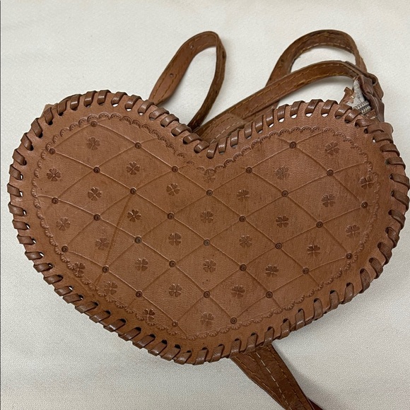 Heart Tooled Leather Crossbody Bag With Roses - Picture 5 of 16